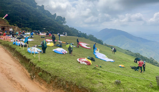 Recommend a Paragliding Activity